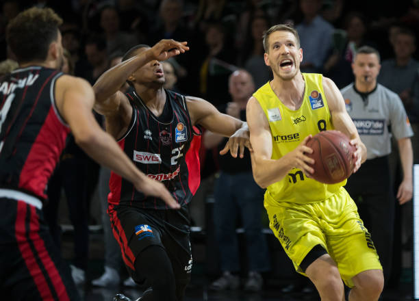 及在关键比 及在关键比