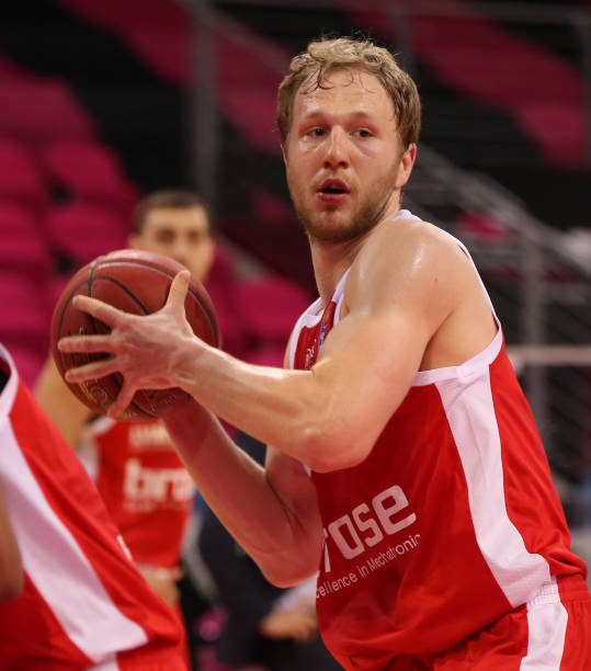 谁才是真正 谁才是真正