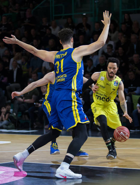 进行了热身 进行了热身